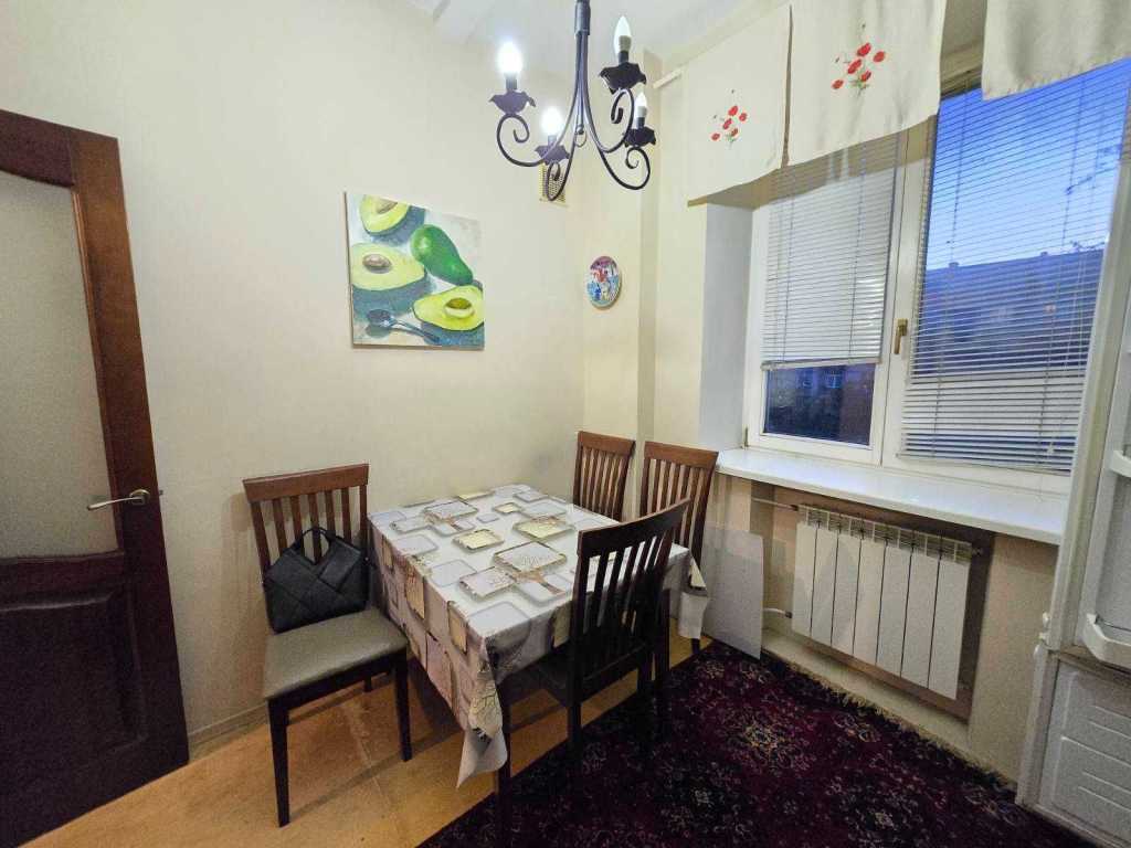 Продажа 2-комнатной квартиры 54.7 м², Вышгородская ул.