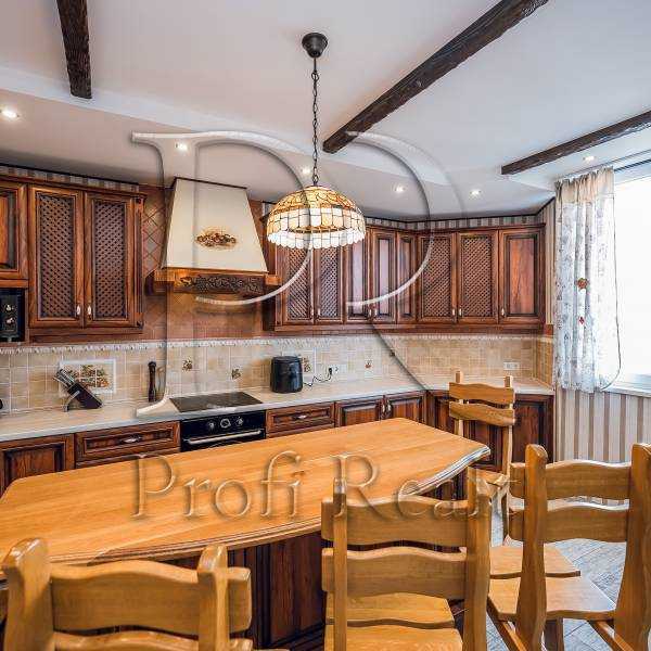 Продажа 4-комнатной квартиры 214 м², Анны Ахматовой ул., 30
