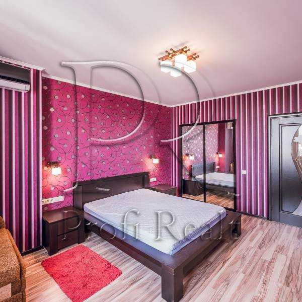 Продажа 4-комнатной квартиры 214 м², Анны Ахматовой ул., 30