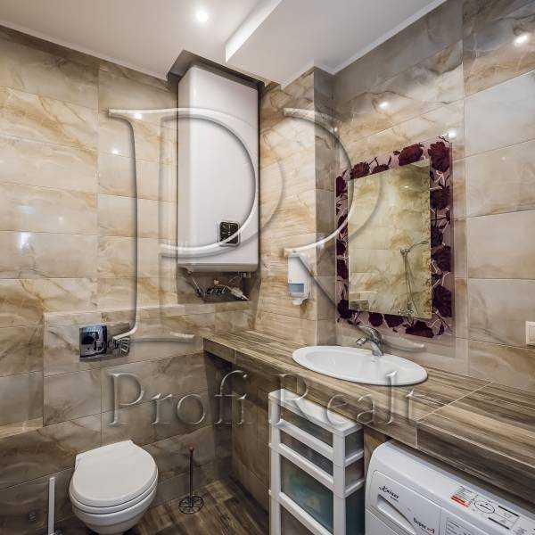 Продажа 4-комнатной квартиры 214 м², Анны Ахматовой ул., 30
