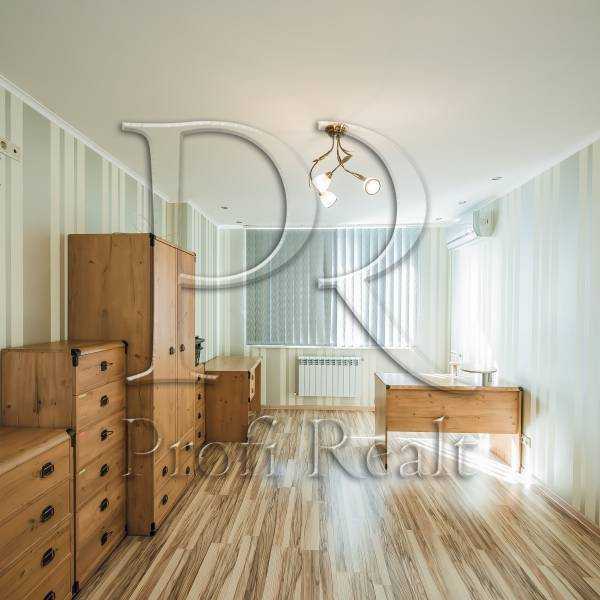 Продажа 4-комнатной квартиры 214 м², Анны Ахматовой ул., 30