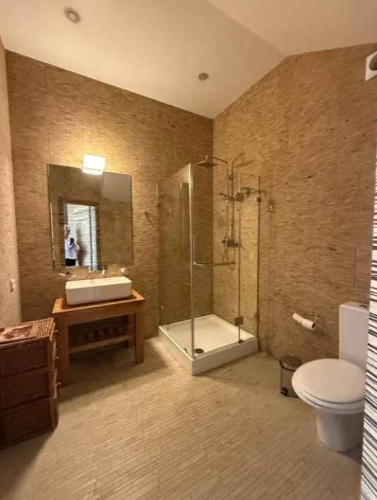 Оренда будинку 385 м², Львівська вул.