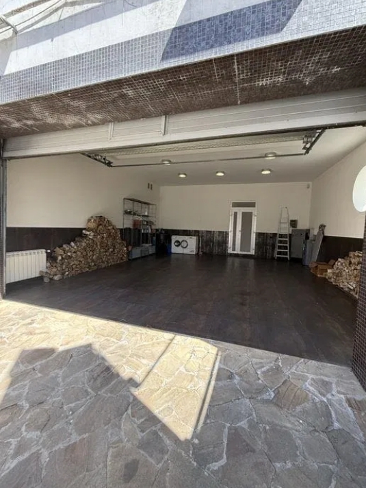Оренда будинку 385 м², Львівська вул.