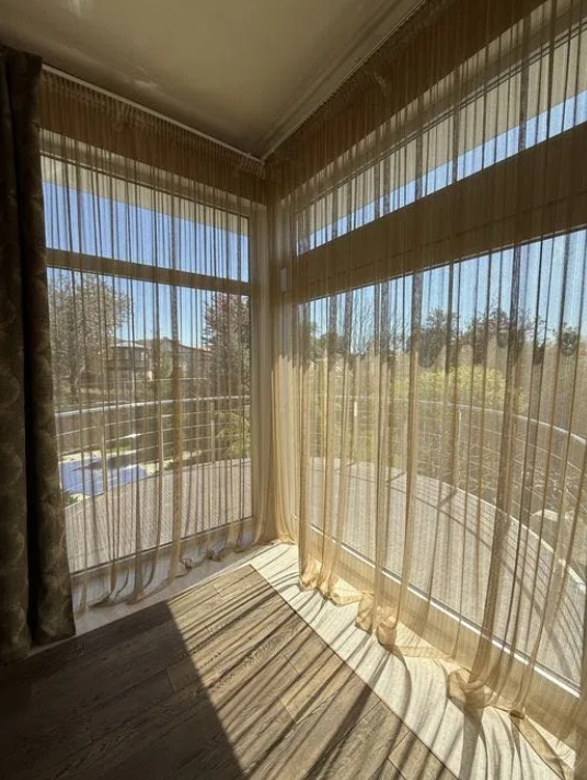 Оренда будинку 385 м², Львівська вул.