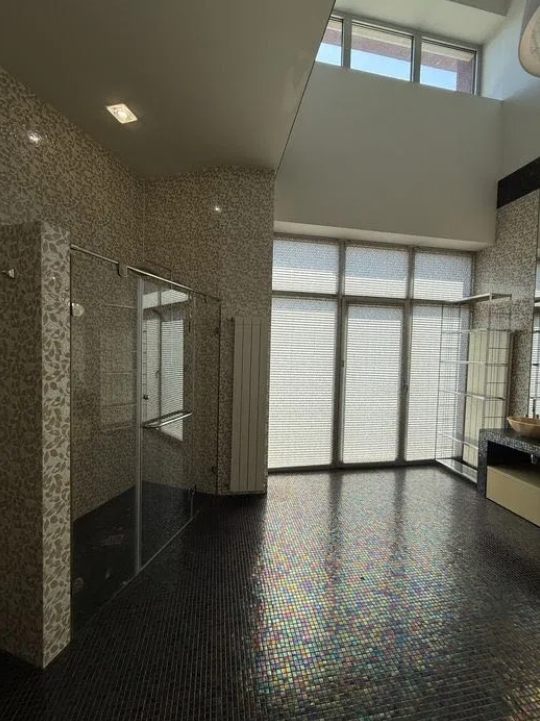 Оренда будинку 385 м², Львівська вул.