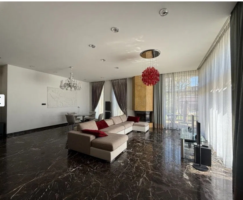 Оренда будинку 385 м², Львівська вул.