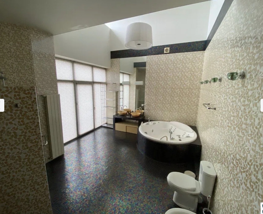Оренда будинку 385 м², Львівська вул.