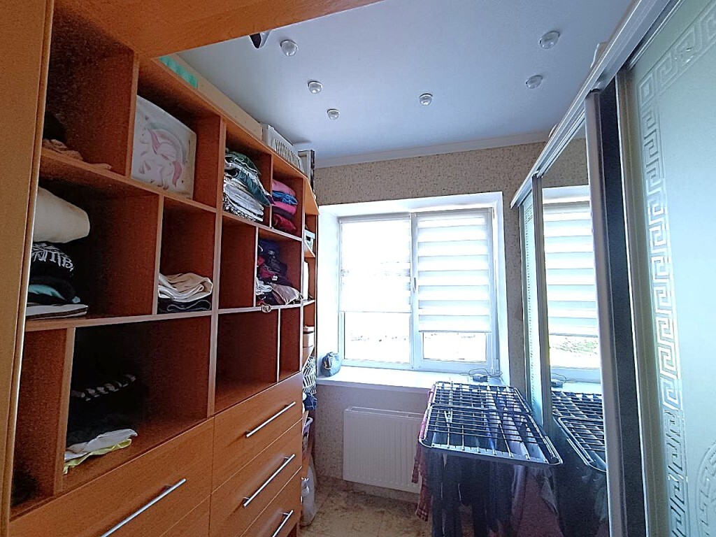 Продажа 3-комнатной квартиры 97 м², Мечникова ул., 2/1