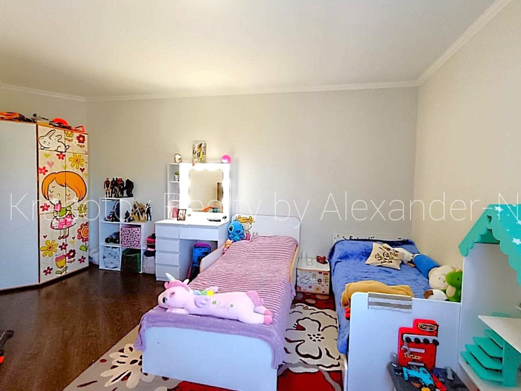 Продажа 3-комнатной квартиры 97 м², Мечникова ул., 2/1