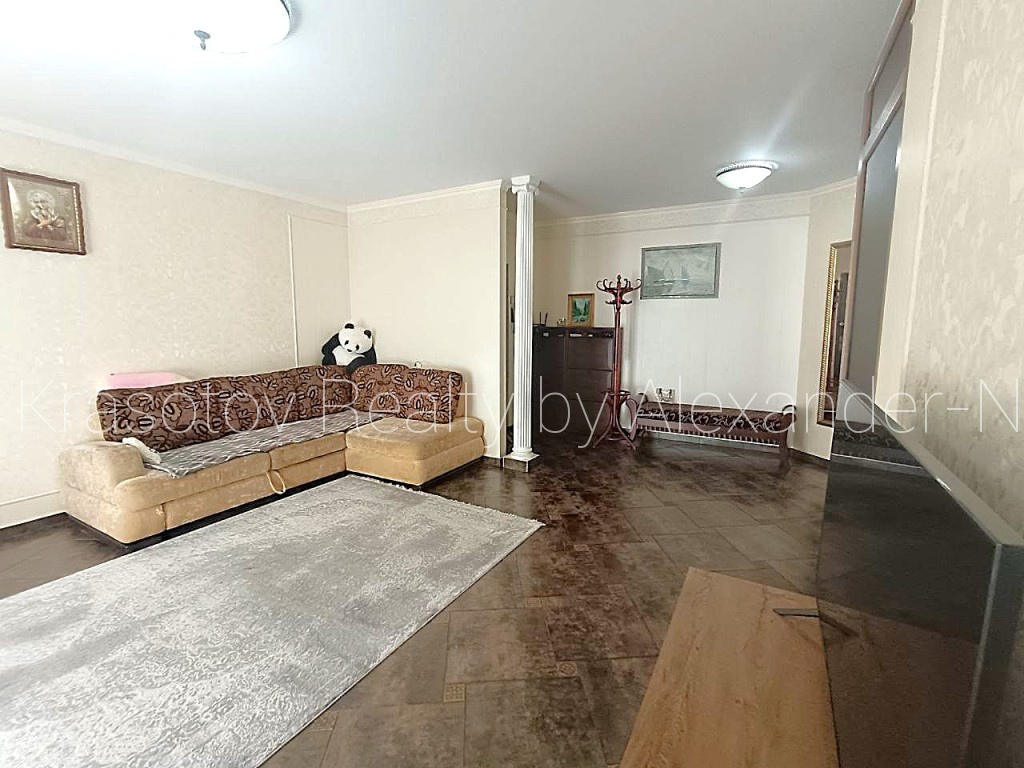 Продажа 3-комнатной квартиры 97 м², Мечникова ул., 2/1