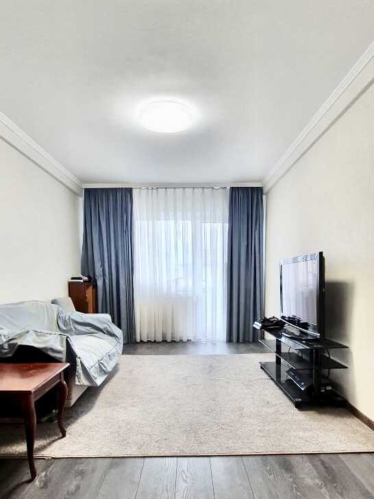 Продажа 4-комнатной квартиры 70 м², Дарницкий бул., 15