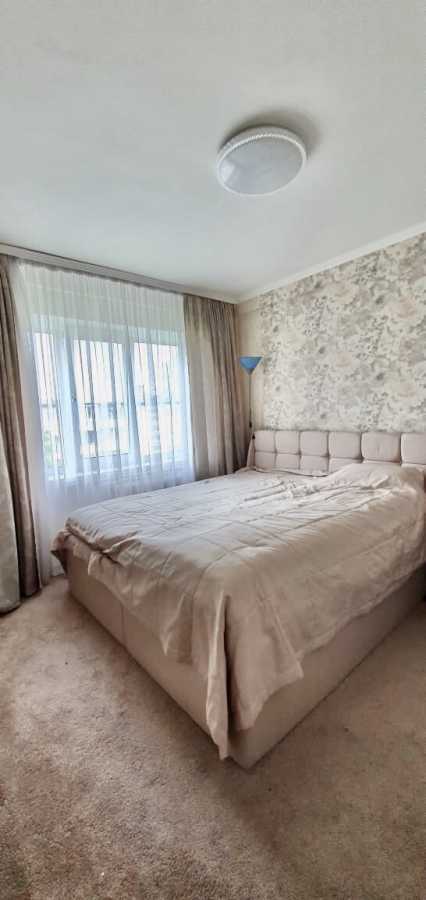 Продажа 4-комнатной квартиры 70 м², Дарницкий бул., 15