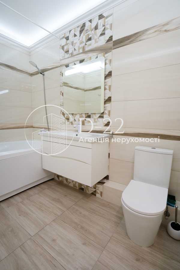 Продажа 3-комнатной квартиры 97 м², Ревуцкого ул., 40