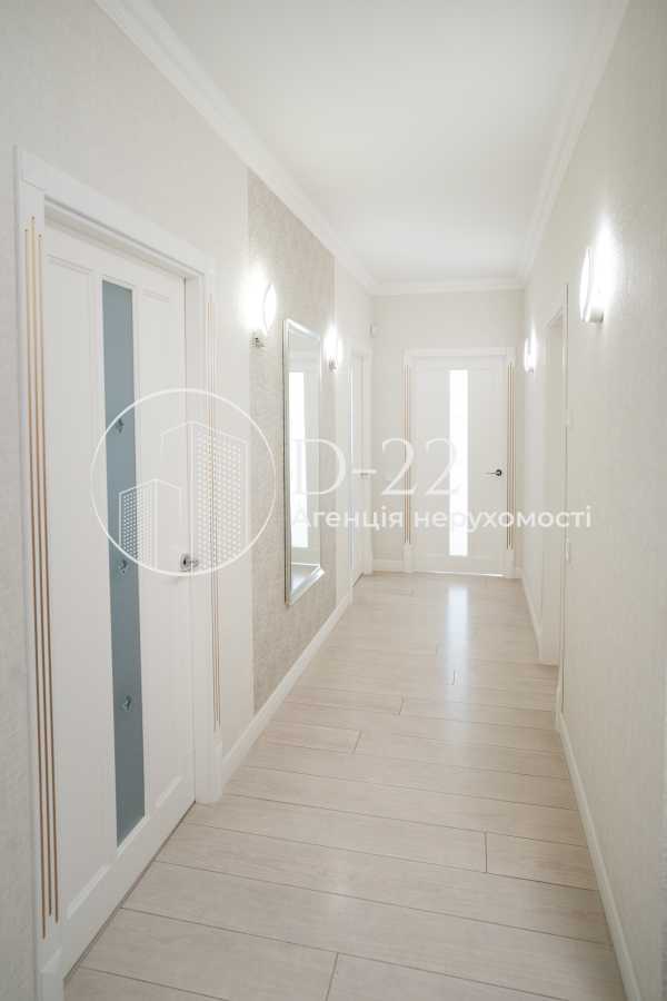 Продажа 3-комнатной квартиры 97 м², Ревуцкого ул., 40