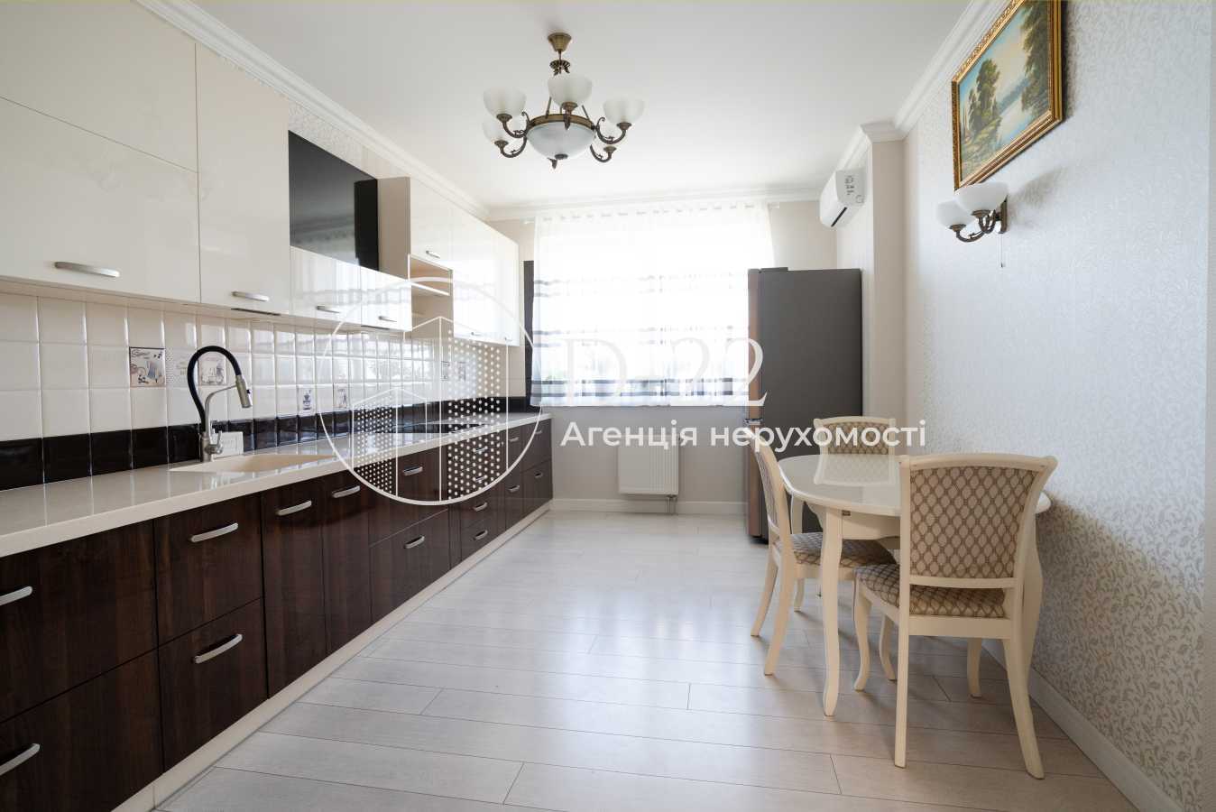 Продажа 3-комнатной квартиры 97 м², Ревуцкого ул., 40