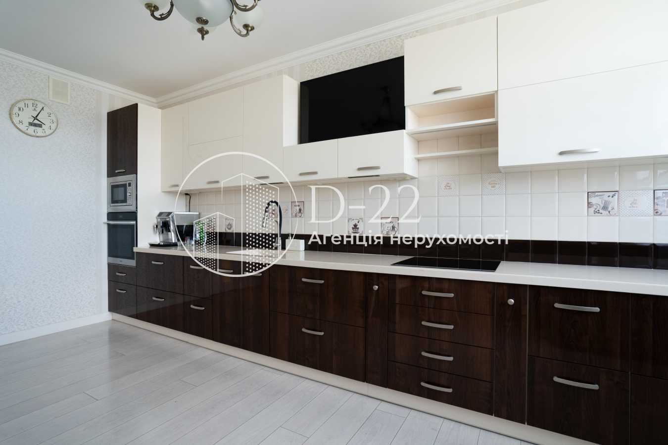Продажа 3-комнатной квартиры 97 м², Ревуцкого ул., 40