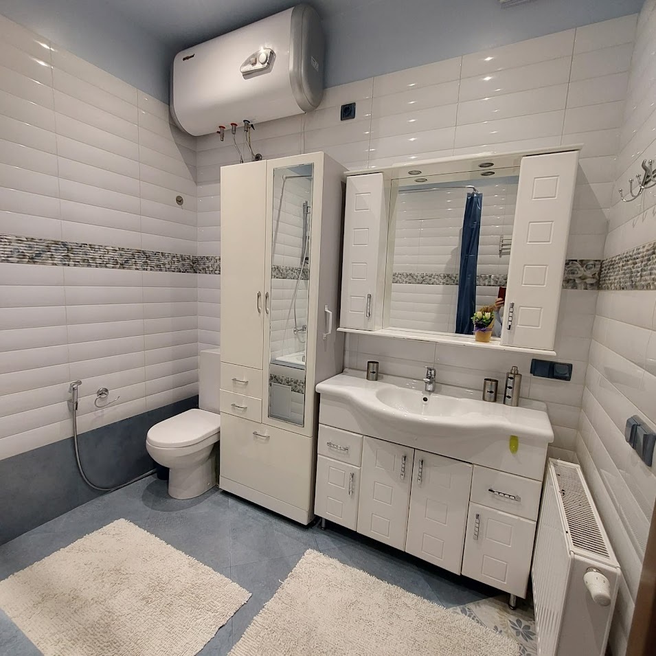 Оренда 3-кімнатної квартири 90 м², Дмитрівська вул.
