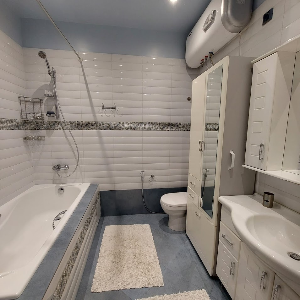 Оренда 3-кімнатної квартири 90 м², Дмитрівська вул.