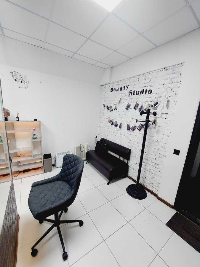Оренда офісу 33 м², Счастливая вул., 36