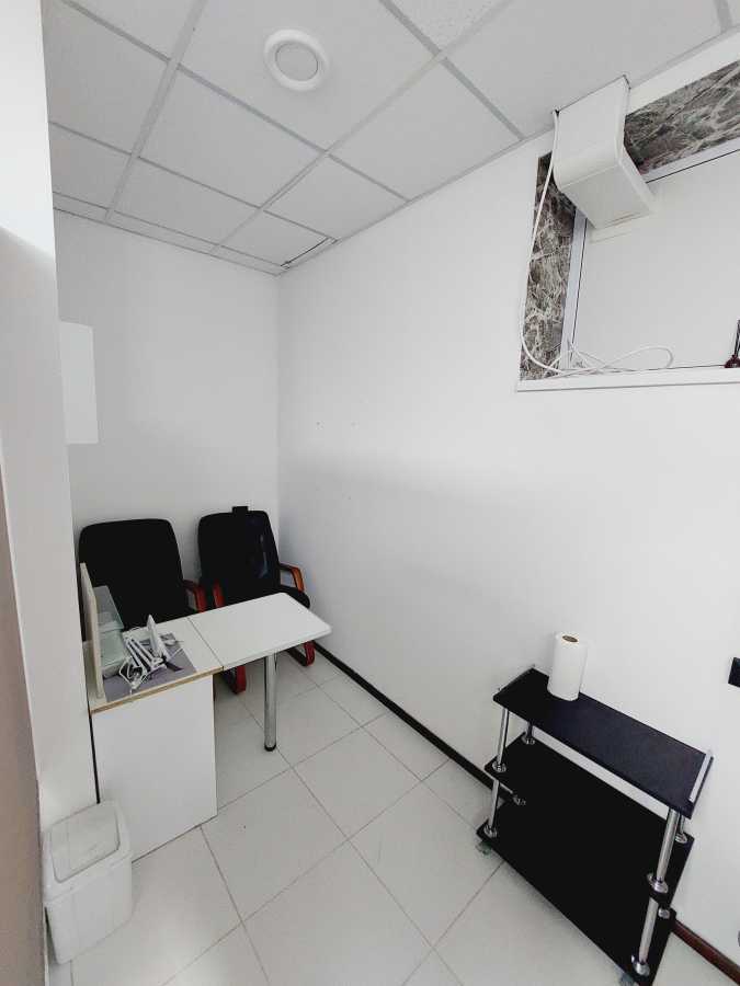 Оренда офісу 33 м², Счастливая вул., 36