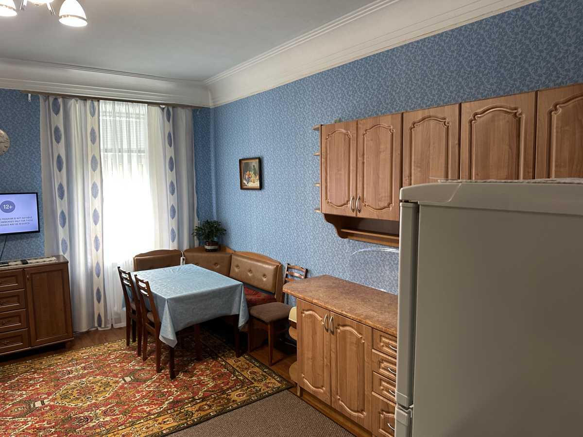 Продажа 2-комнатной квартиры 58 м², Кирпоноса ул., 12