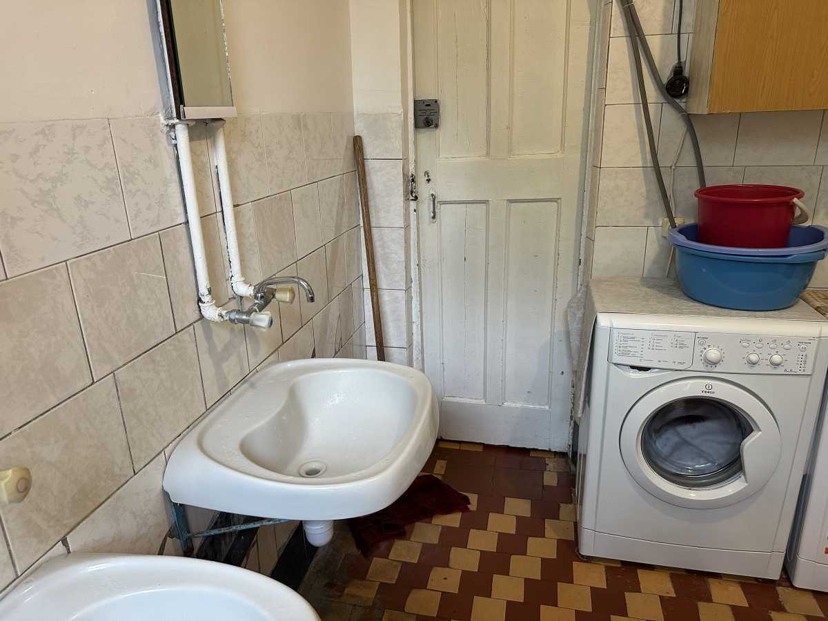 Продажа 2-комнатной квартиры 58 м², Кирпоноса ул., 12