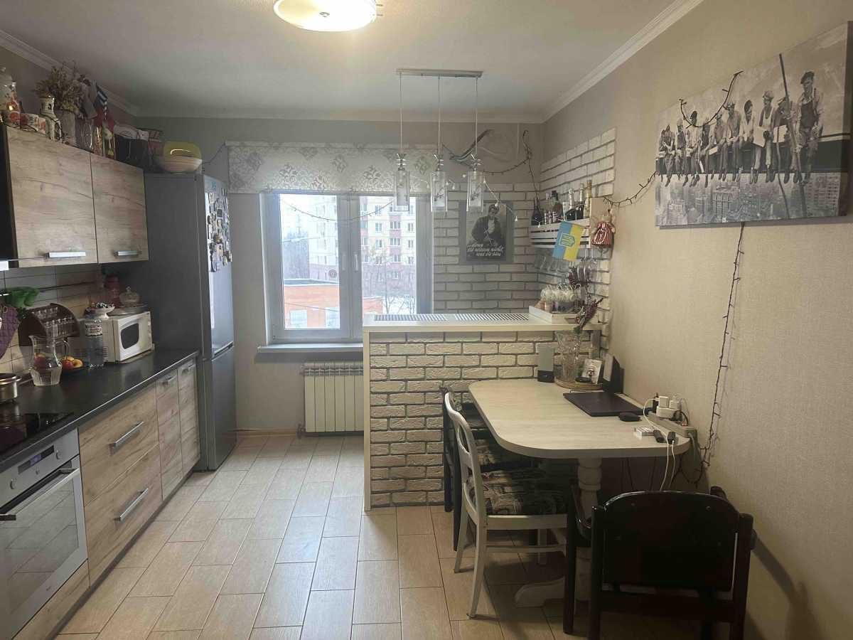 Продажа 3-комнатной квартиры 94 м², Петра Григоренко просп., 14