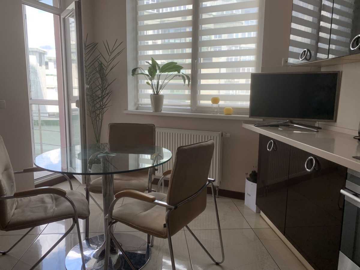 Продаж 2-кімнатної квартири 95 м², Механізаторів, 2