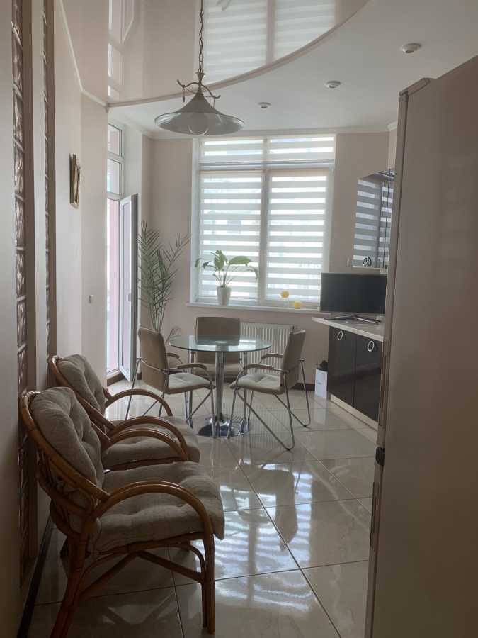 Продаж 2-кімнатної квартири 95 м², Механізаторів, 2