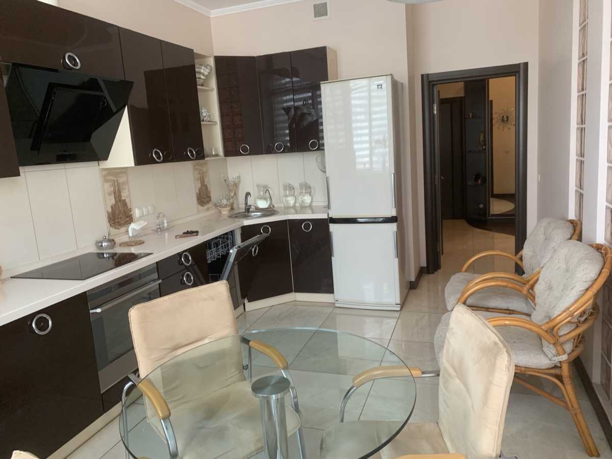 Продаж 2-кімнатної квартири 95 м², Механізаторів, 2