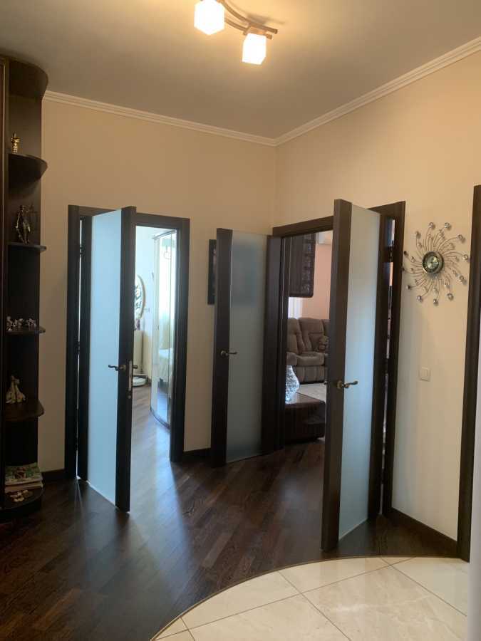 Продаж 2-кімнатної квартири 95 м², Механізаторів, 2