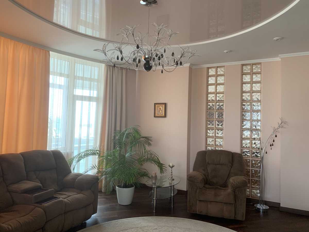 Продаж 2-кімнатної квартири 95 м², Механізаторів, 2