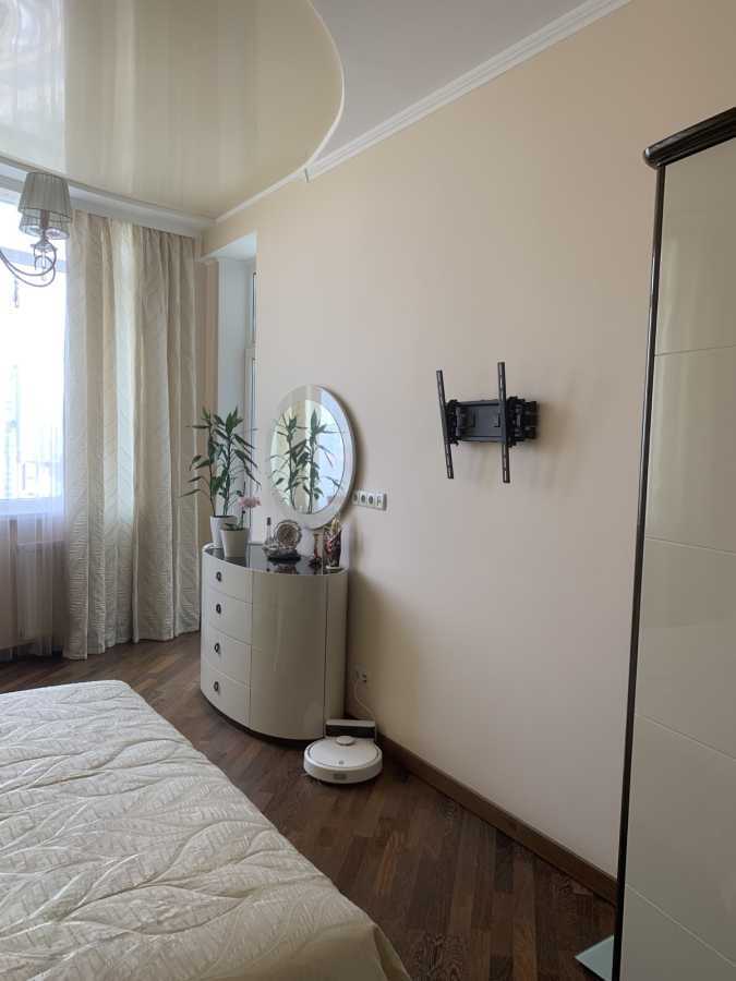 Продаж 2-кімнатної квартири 95 м², Механізаторів, 2