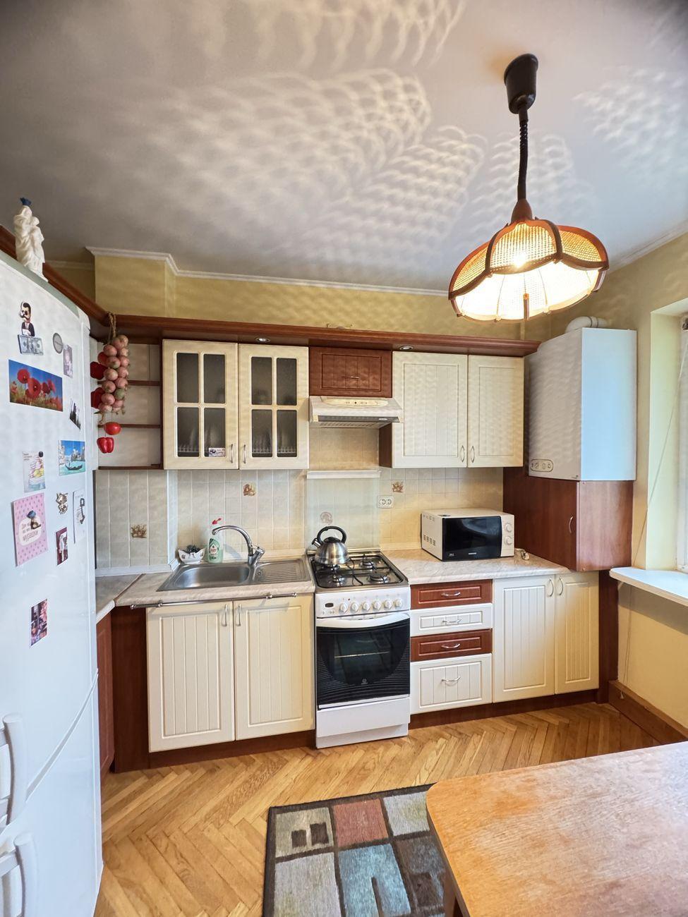 Продажа 3-комнатной квартиры 62 м², Мира ул., 90