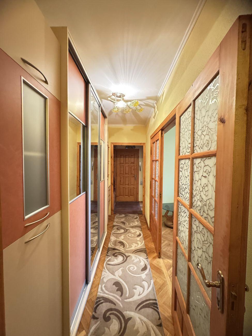Продажа 3-комнатной квартиры 62 м², Мира ул., 90