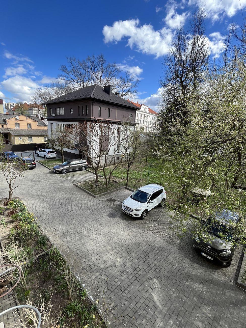 Продажа 3-комнатной квартиры 79 м², Вовчинецкая ул.