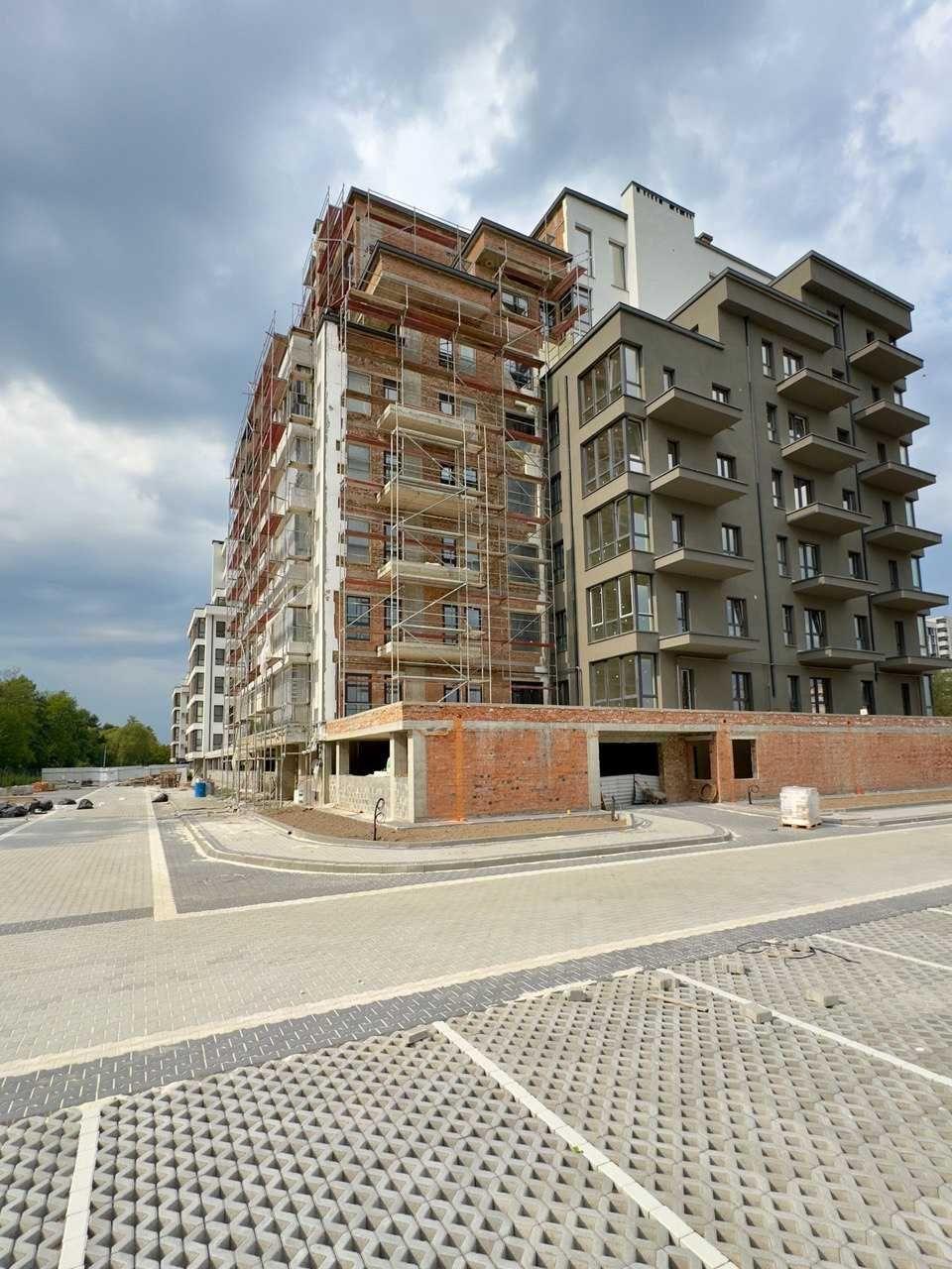 Продажа 3-комнатной квартиры 90 м², Романа Левицкого ул.