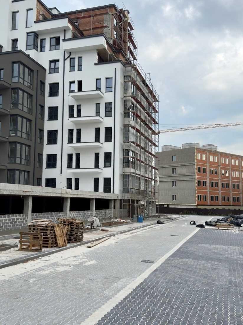 Продажа 3-комнатной квартиры 90 м², Романа Левицкого ул.