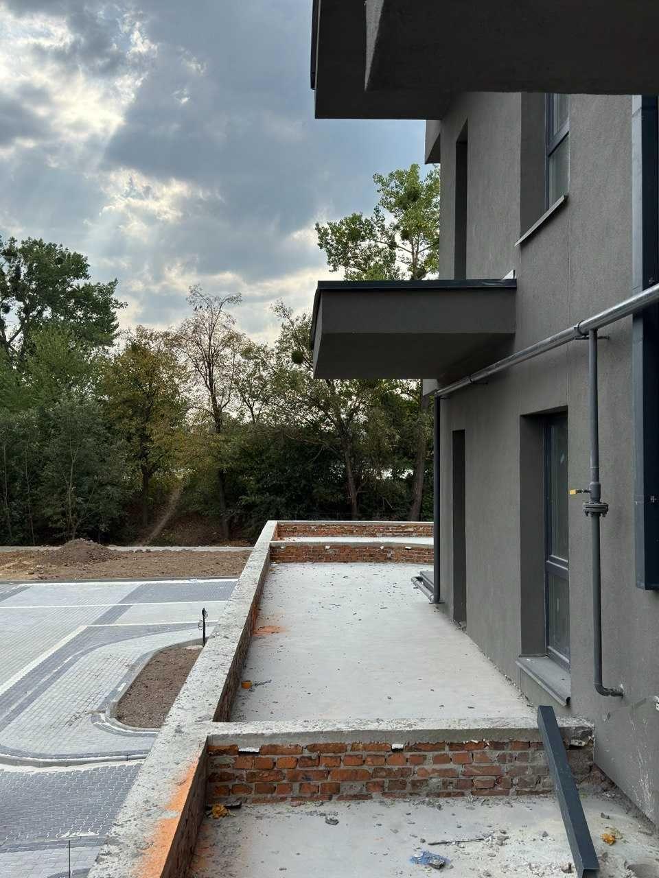 Продажа 3-комнатной квартиры 90 м², Романа Левицкого ул.