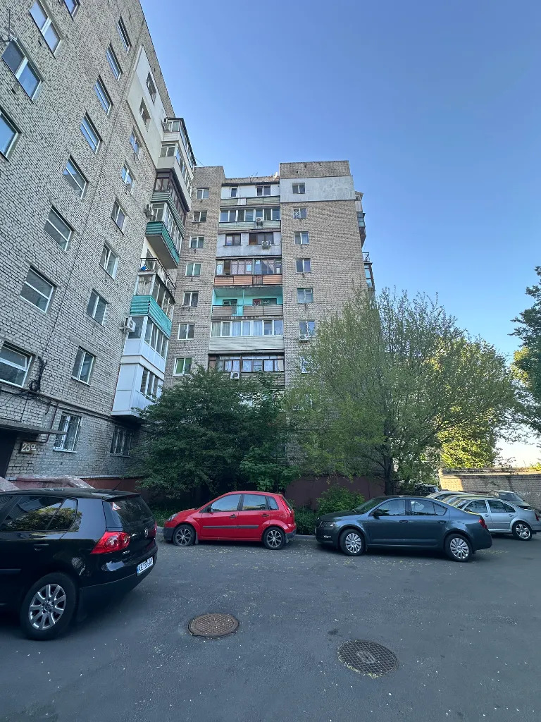 Продаж 1-кімнатної квартири 37 м², Робітнича вул., 21