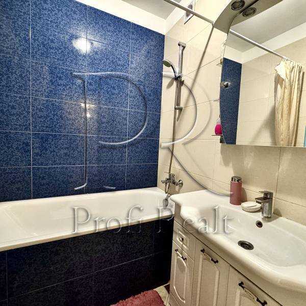 Продажа 2-комнатной квартиры 82 м², Днепровская ул., 26А