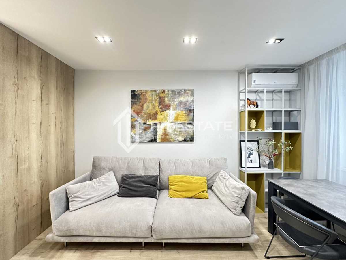 Продаж 2-кімнатної квартири 82 м², Вишгородська вул., 45/4