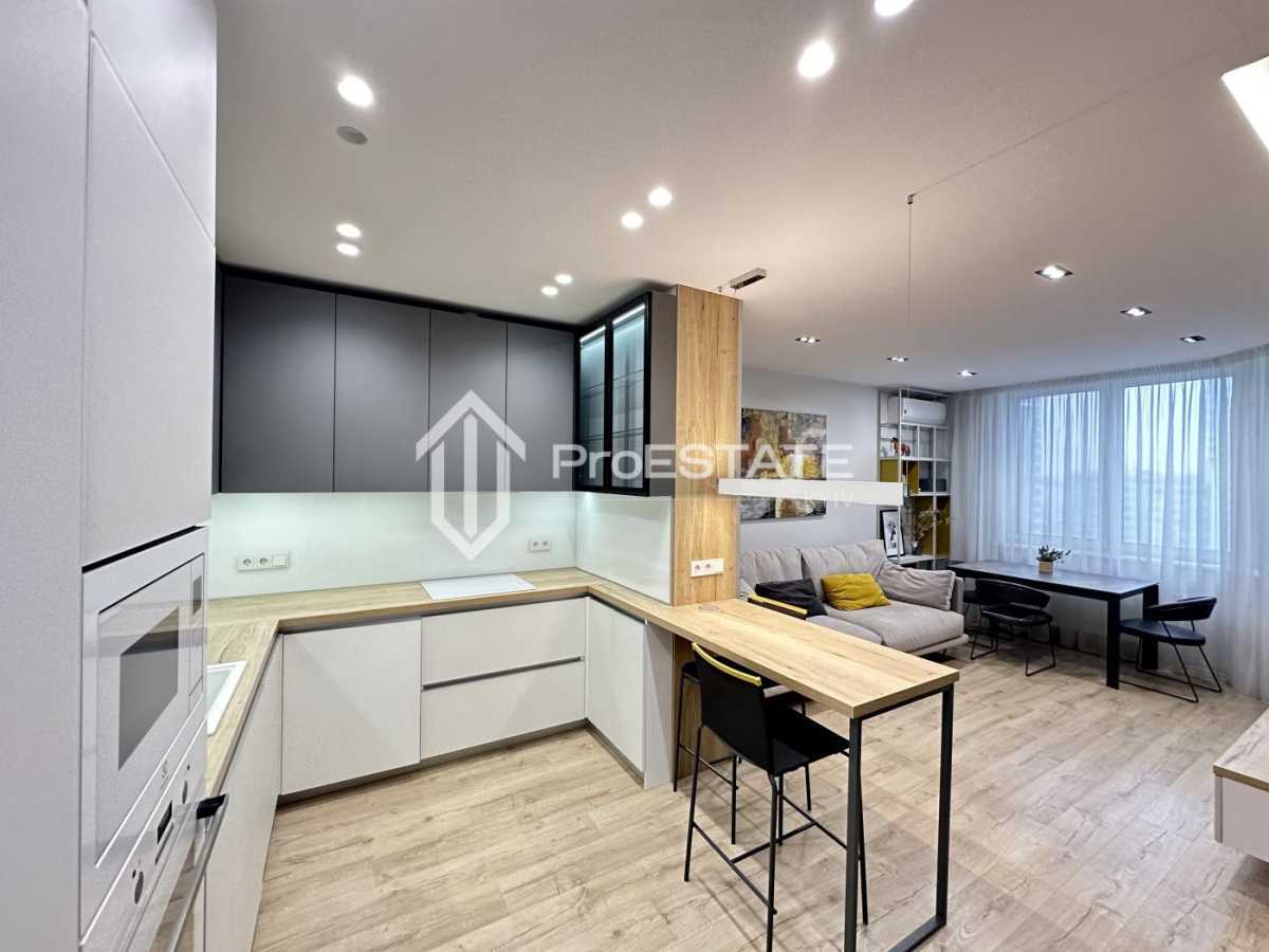 Продаж 2-кімнатної квартири 82 м², Вишгородська вул., 45/4