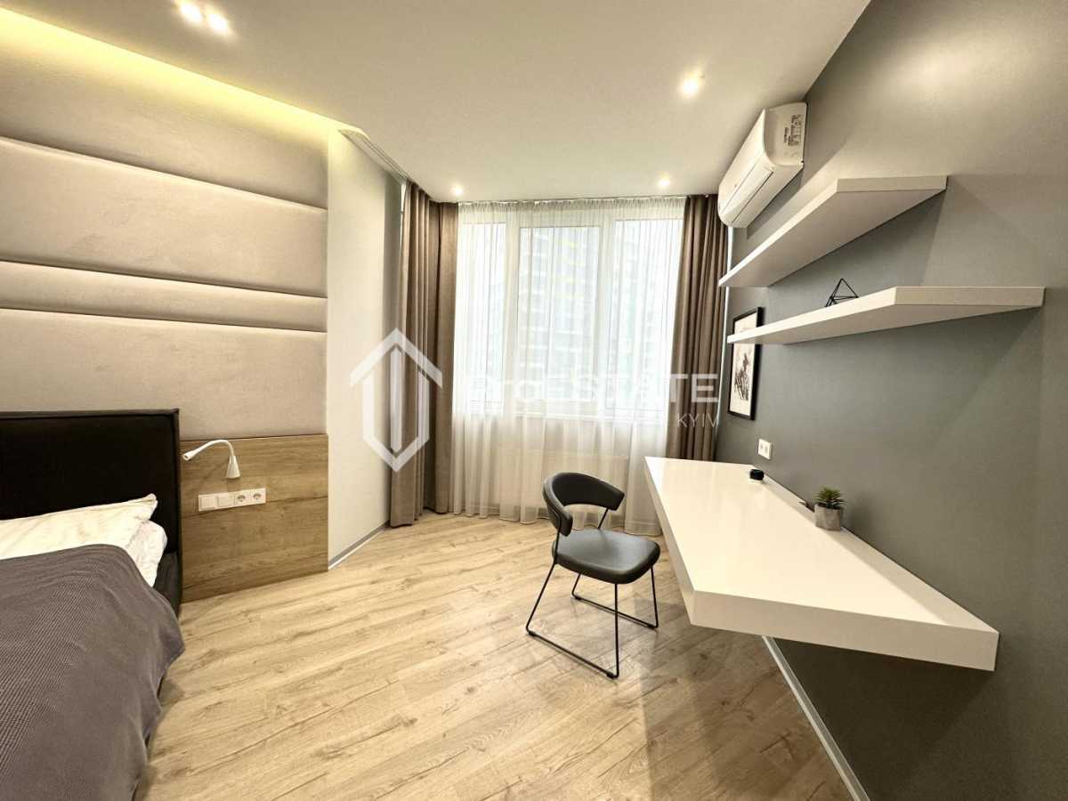 Продаж 2-кімнатної квартири 82 м², Вишгородська вул., 45/4