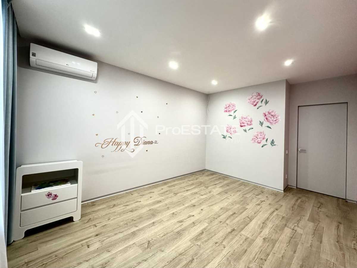 Продаж 2-кімнатної квартири 82 м², Вишгородська вул., 45/4
