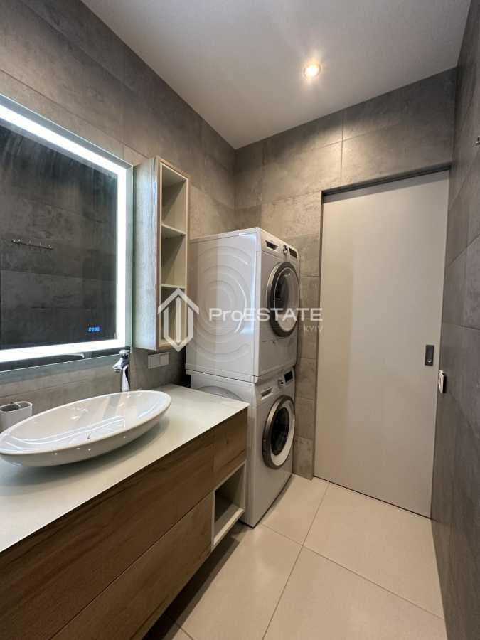 Продаж 2-кімнатної квартири 82 м², Вишгородська вул., 45/4