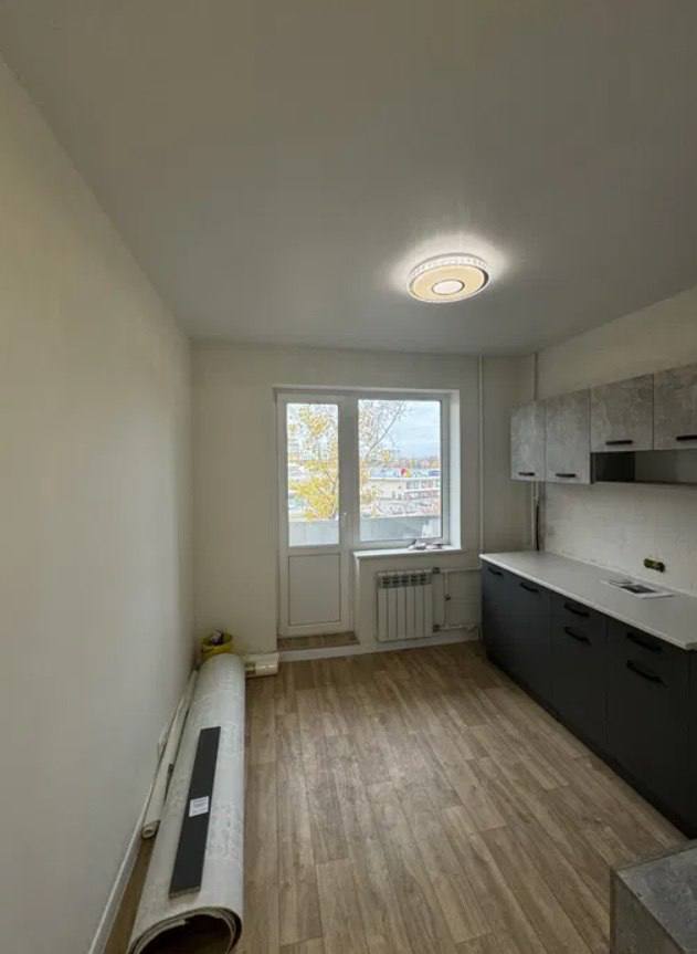 Продаж 1-кімнатної квартири 33.7 м², Харківська вул.
