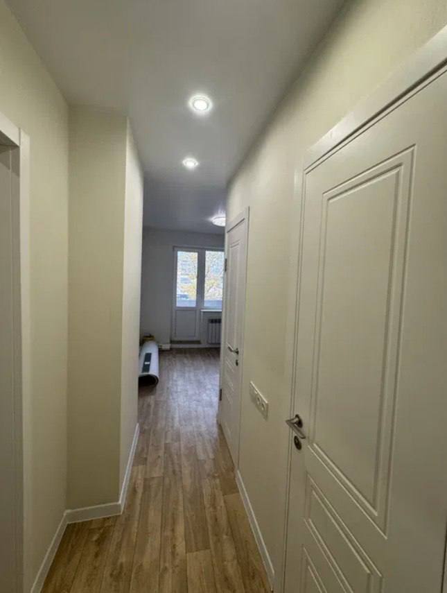 Продаж 1-кімнатної квартири 33.7 м², Харківська вул.