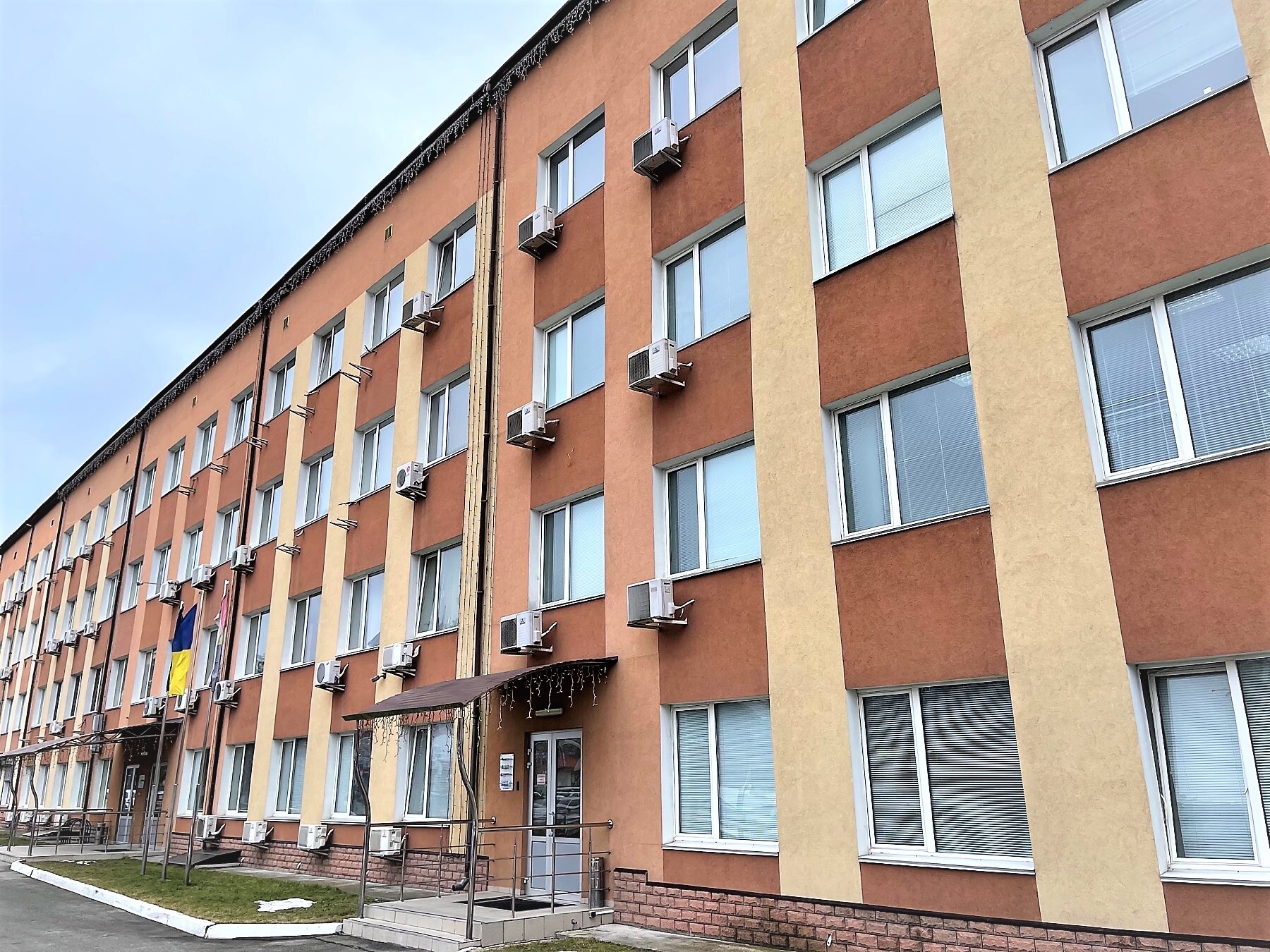 Оренда офісу 34.65 м², Набережна вул., 7