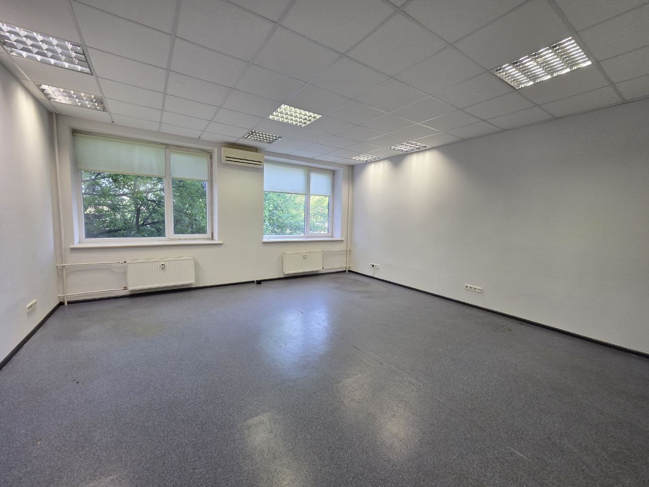 Оренда офісу 34.65 м², Набережна вул., 7